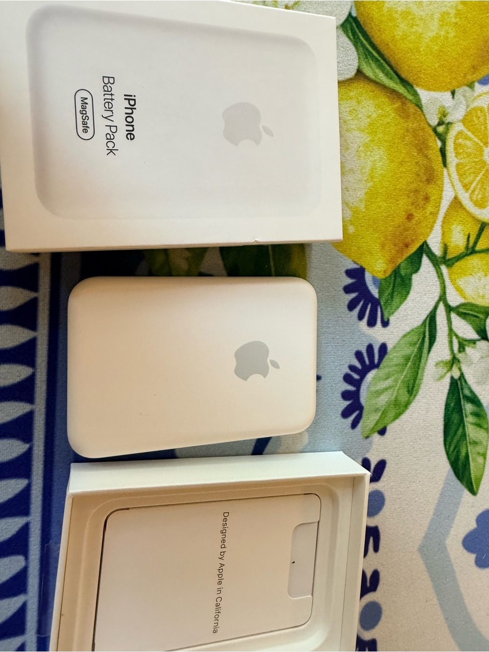 Apple IPhone Battery Pack. MagSafe MJWY3AM/A EUC model A2384 - Picture 13 of 13